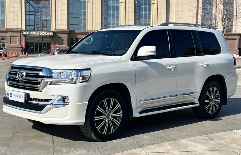 Toyota Land Cruiser 2018 из Китая