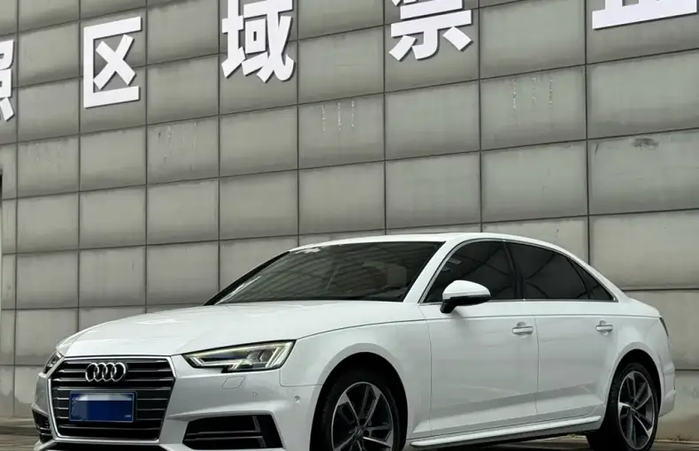 Audi A4L 2018 из Китая