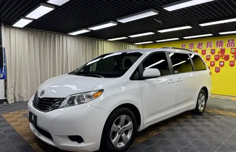 Toyota Sienna 2016 из Китая