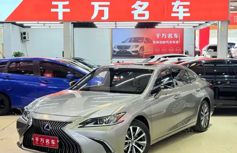 Lexus ES 2020 из Китая