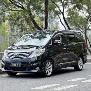 Toyota Alphard 2011 из Китая