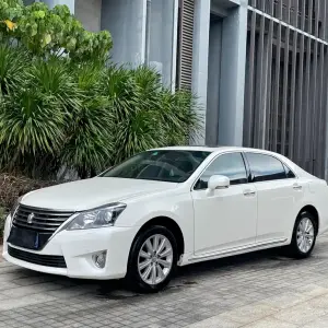 Toyota Crown 2015 из Китая