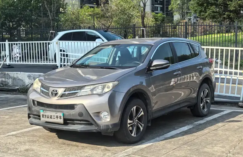 Toyota RAV4 2016 из Китая