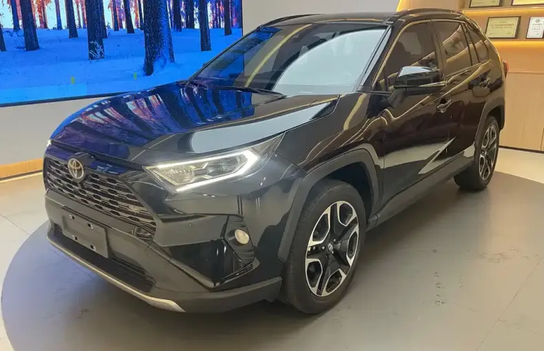 Toyota RAV4 2021 из Китая