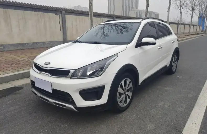 Kia KX Cross 2017 из Китая