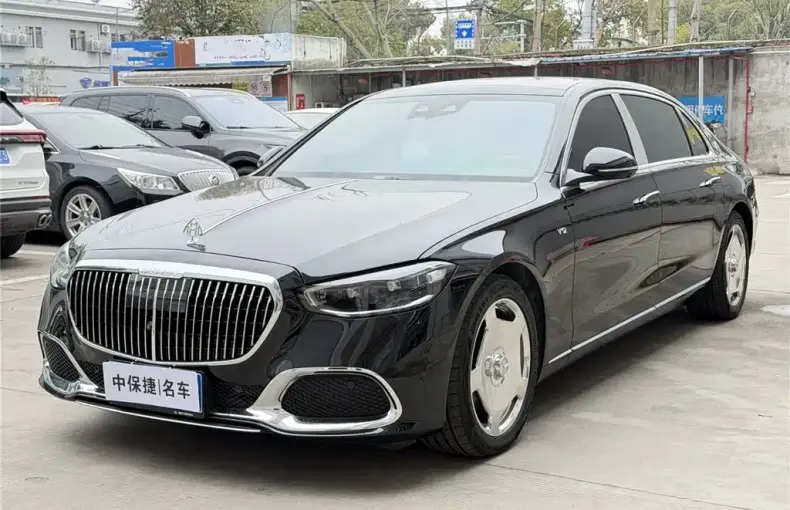 Mercedes-Benz S-Class 2023 из Китая