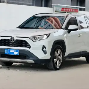 Toyota RAV4 2022 из Китая