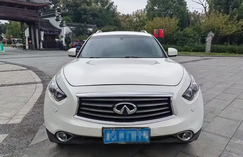 Infiniti QX70 2014 из Китая