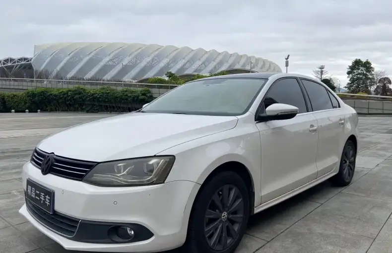 Volkswagen Sagitar 2014 из Китая