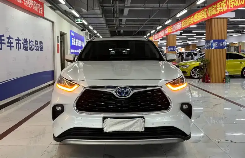 Toyota Highlander 2023 из Китая