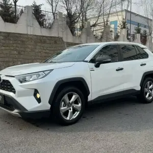 Toyota RAV4 2021 из Китая