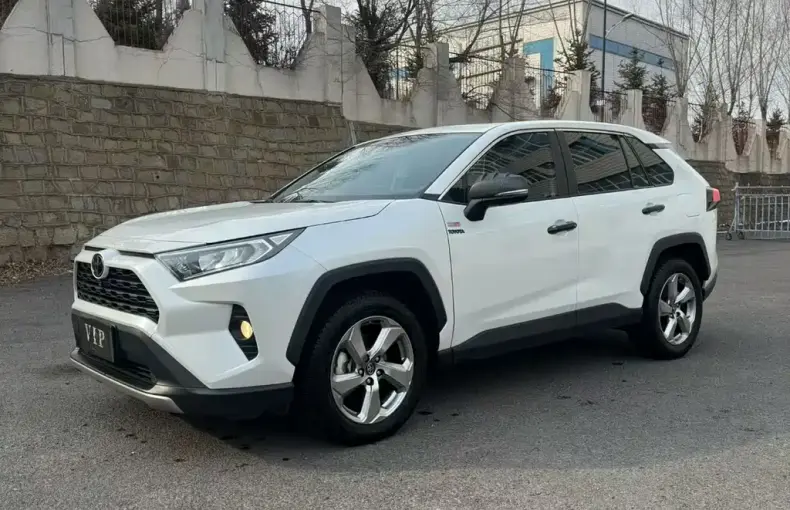 Toyota RAV4 2021 из Китая