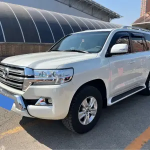 Toyota Land Cruiser 2018 из Китая
