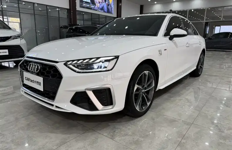 Audi A4L 2022 из Китая