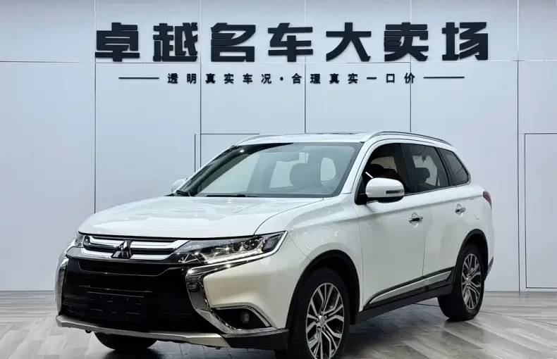 Mitsubishi Outlander 2018 из Китая
