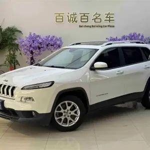 Jeep Cherokee 2017 175 л.с. из Китая