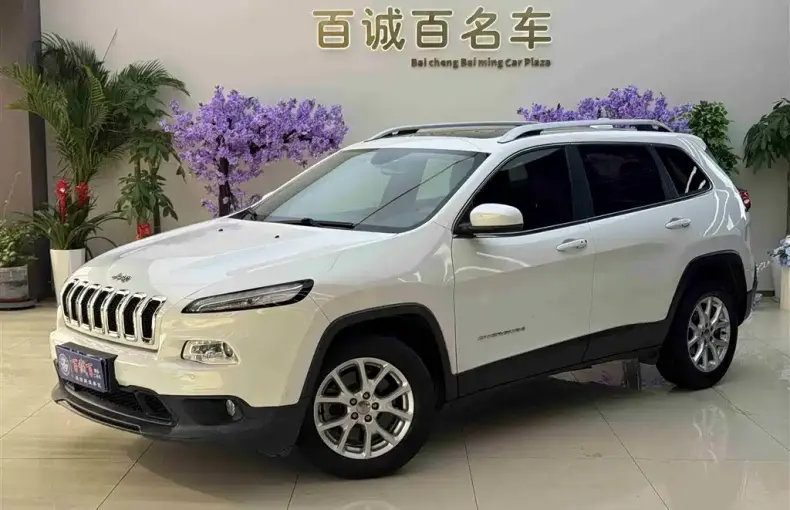 Jeep Cherokee 2017 из Китая