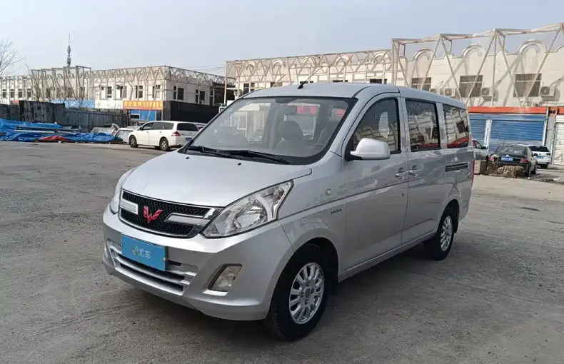 Wuling Rongguang V 2017 из Китая