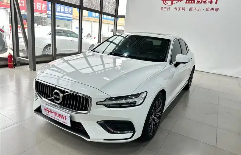 Volvo S60 2020 из Китая