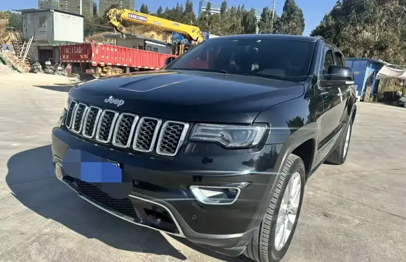 Jeep Grand Cherokee (Import) 2018 из Китая