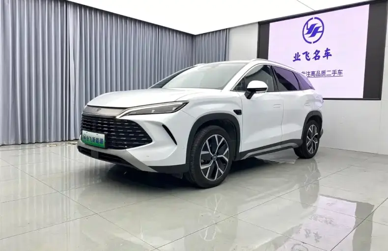BYD L DM-i 2025 из Китая