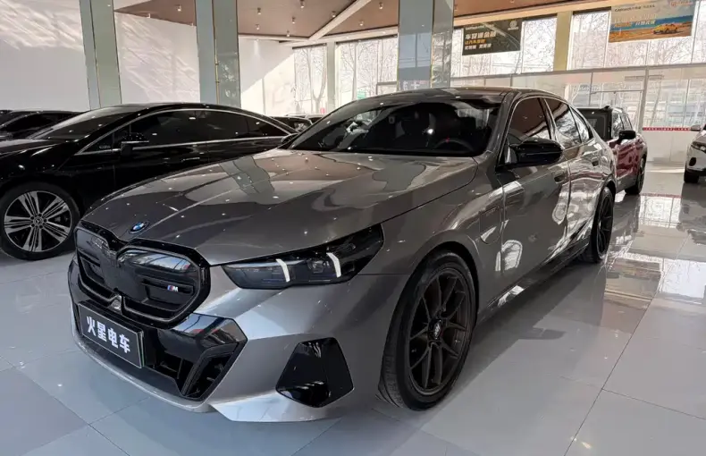 BMW i5 M60 2025 из Китая