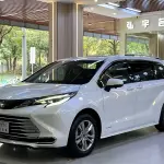 Toyota Sienna 2023 из Китая