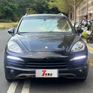 Porsche Cayenne 2012 из Китая