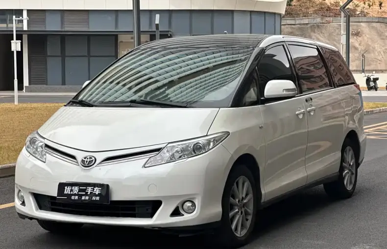 Toyota Previa 2018 из Китая