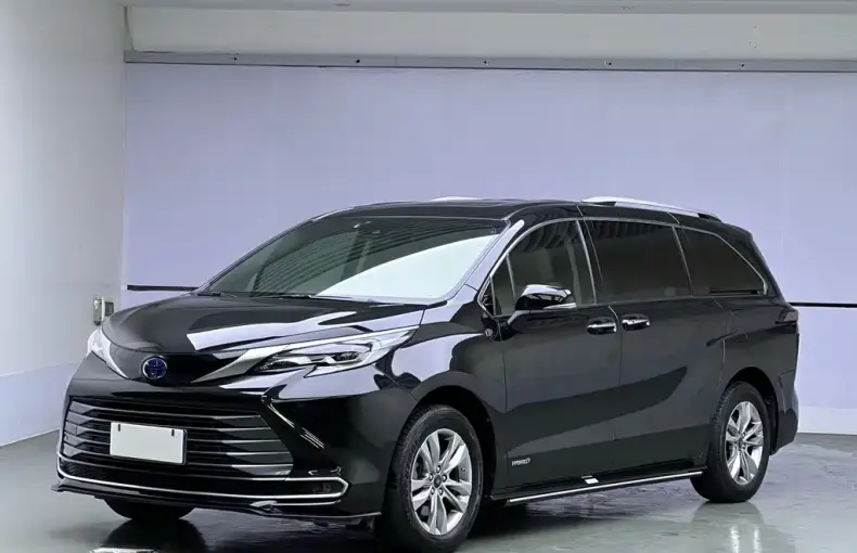 Toyota Sienna 2022 из Китая