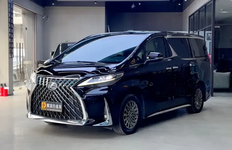 Lexus LM 2022 из Китая