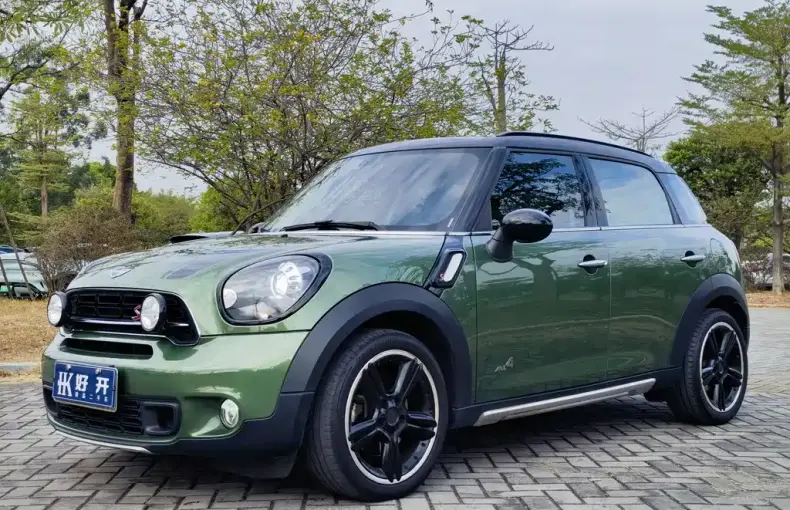 MINI Mini Countryman 2015 из Китая