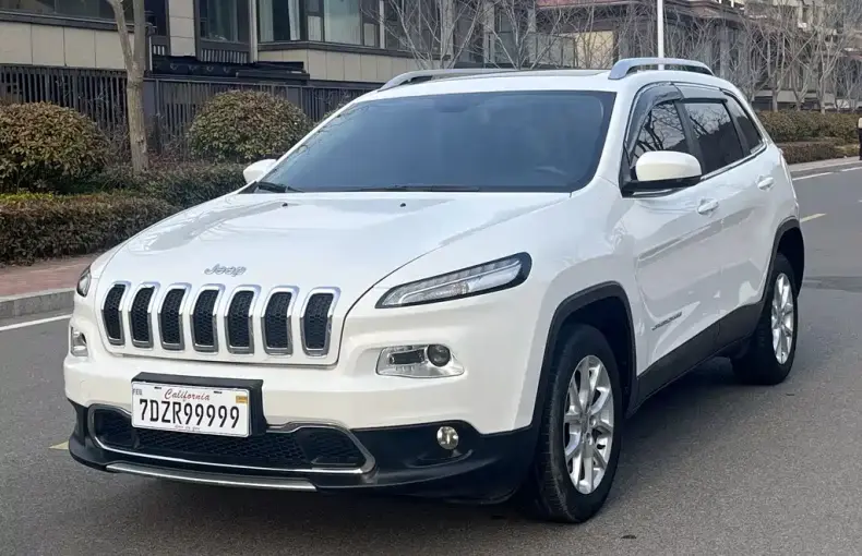 Jeep Cherokee 2017 из Китая