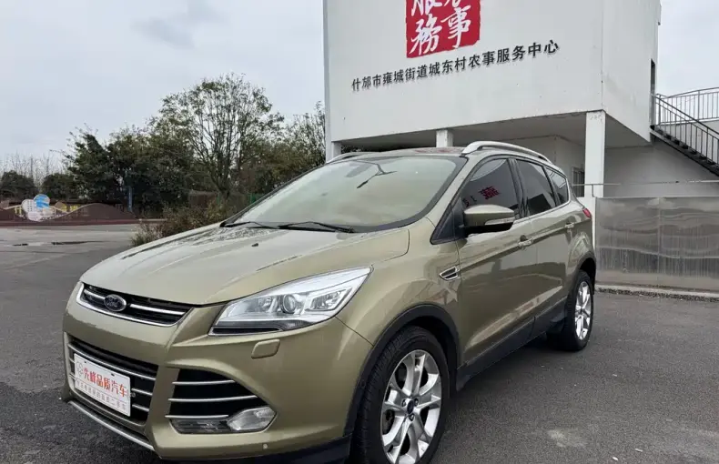 Ford Kuga 2013 из Китая