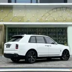 Rolls-Royce Cullinan 2020 571 л.с. из Китая