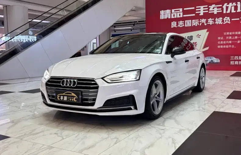 Audi A5 (Import) 2018 из Китая