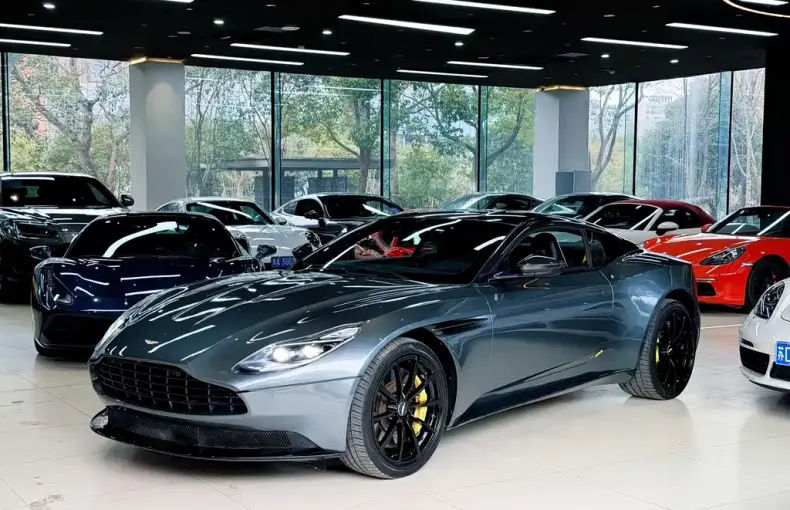 Aston Martin DB11 2019 из Китая