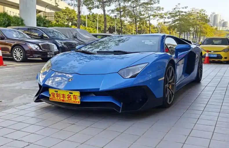 Lamborghini Aventador 2014 из Китая