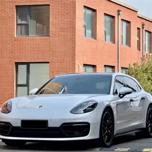 Porsche Panamera Hybrid 2022 330 л.с. 330 л.с. из Китая