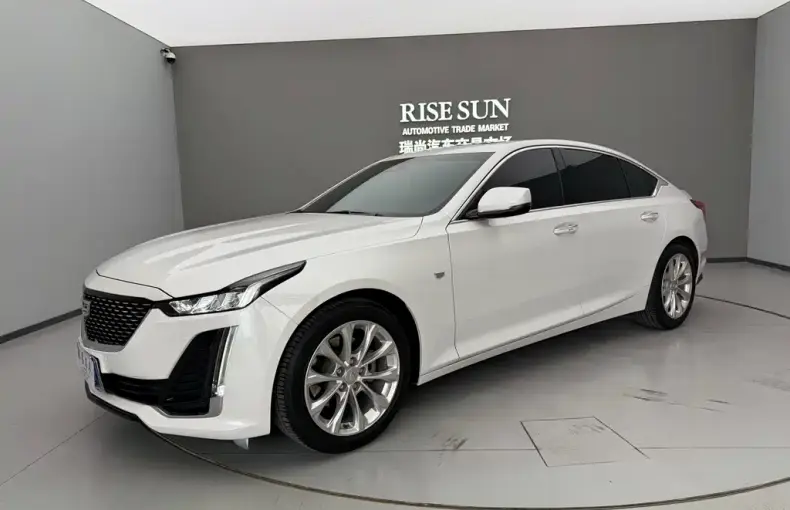 Cadillac CT5 2024 из Китая