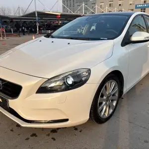 Volvo V40 2014 180 л.с. из Китая