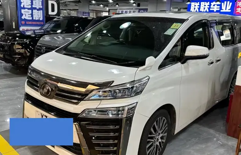 Toyota Vellfire 2018 из Китая