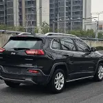 Jeep Cherokee 2017 155 л.с. из Китая