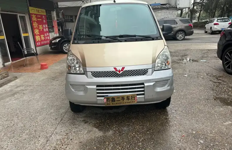 Wuling Rongguang 2014 из Китая