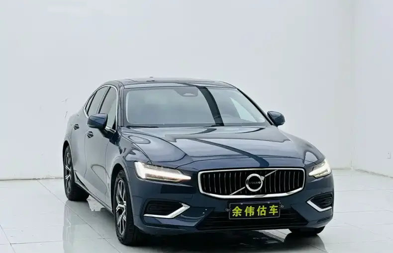 Volvo S60 2023 из Китая