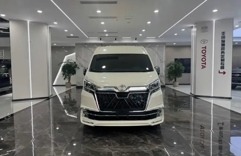 Toyota Hiace из Китая