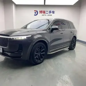 Li Auto Li ONE 2021 333 л.с. 333 л.с. 333 л.с. 333 л.с. из Китая
