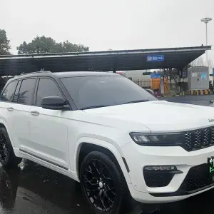 Jeep Grand Cherokee 4xe (Import) 2023 из Китая