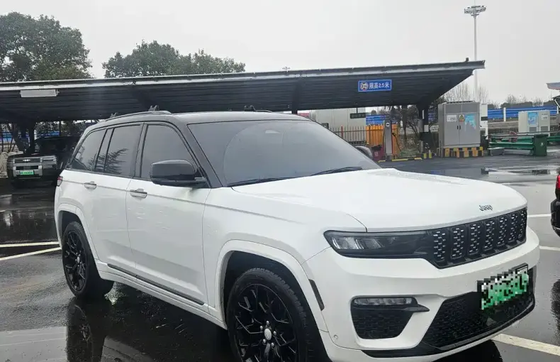 Jeep Grand Cherokee 4xe (Import) 2023 из Китая
