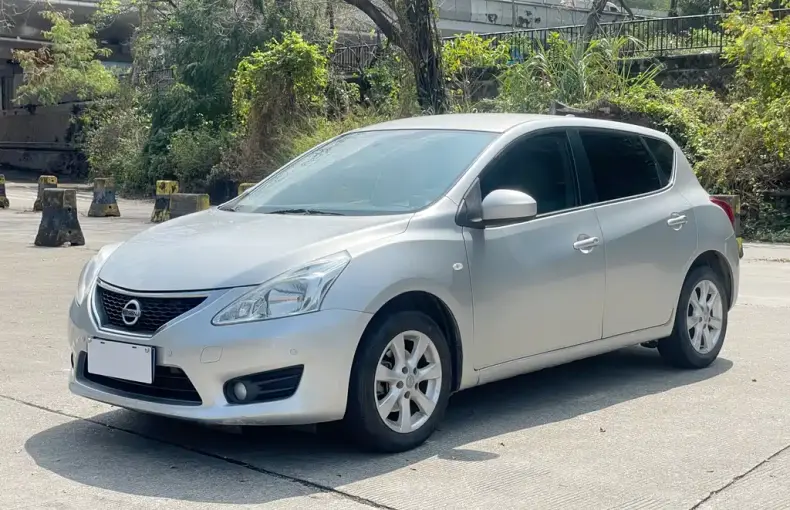 Nissan Tiida 2012 из Китая